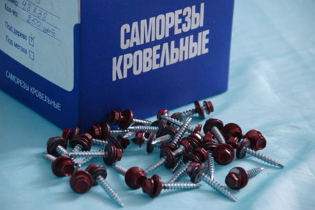 Как выбрать хороший кровельный саморез правильно